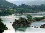 西藏与西双版纳：两个不同的世界，两个不同的旅游体验